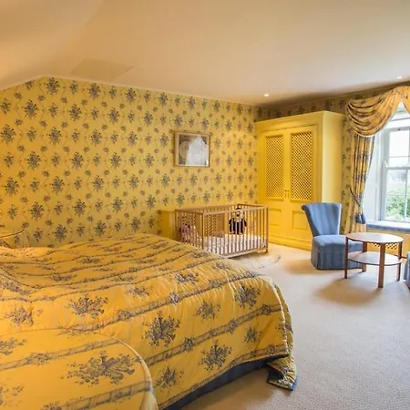 Chateau Sleeps 20 Pool Wifi * Glandore