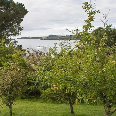 Chateau Sleeps 20 Pool Wifi * Glandore
